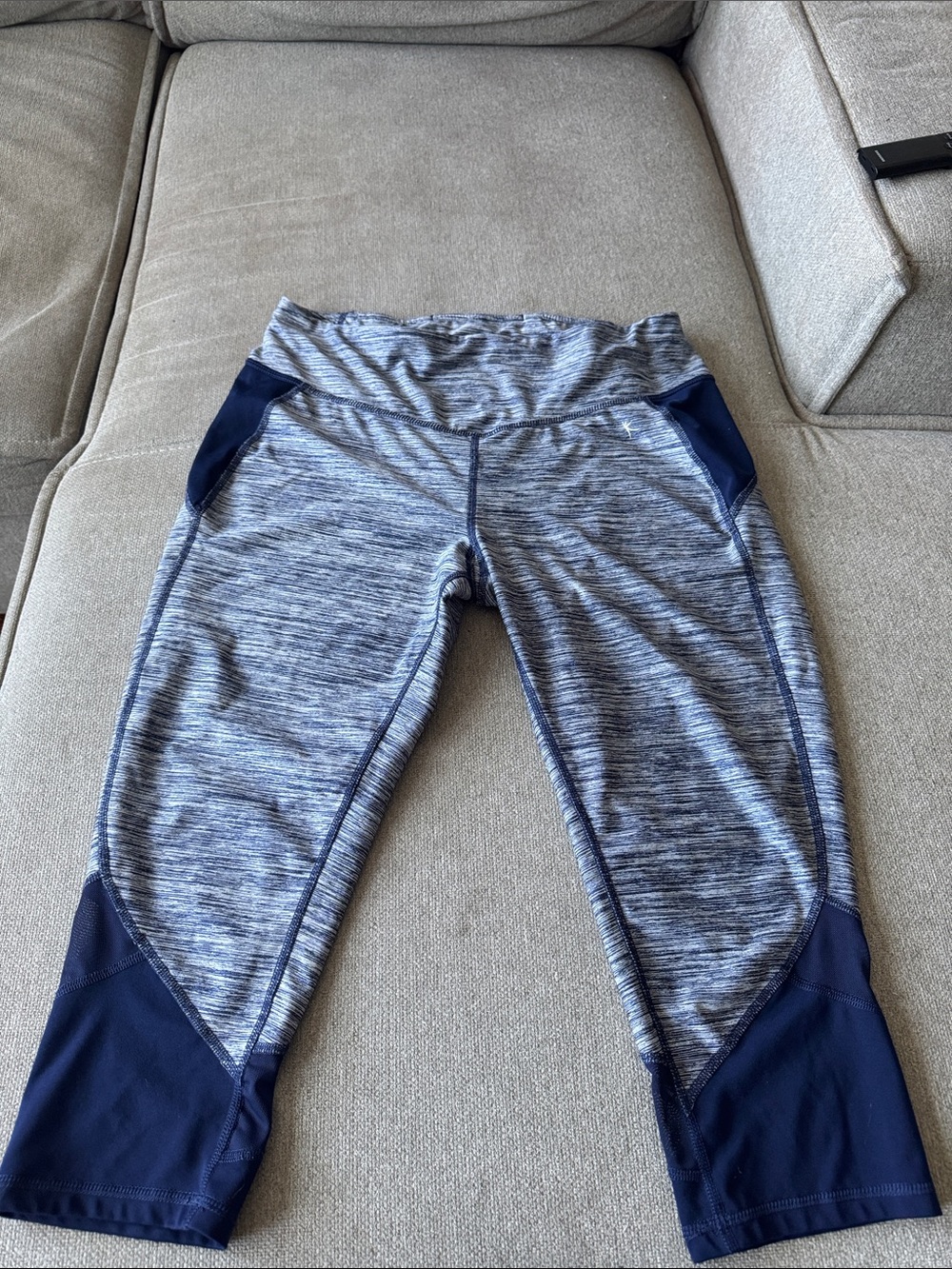 Danskin Now Gray & Navy Space-Dye Capri Leggings